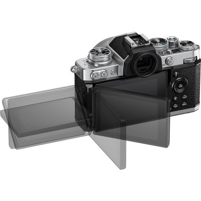 Fotocamera mirrorless Nikon Z fc con ottiche Z DX 16-50 SL più 50-250
