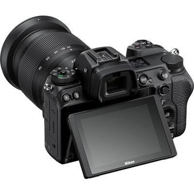 Fotocamera mirrorless Nikon Z6 II + ottica Nikkor Z24-70mm f/4S