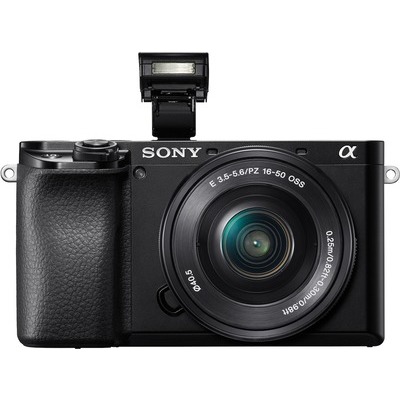 Fotocamera mirrorless Sony Ilce 6100LB con ottica 16-50 f 3.5-5.6 OSS