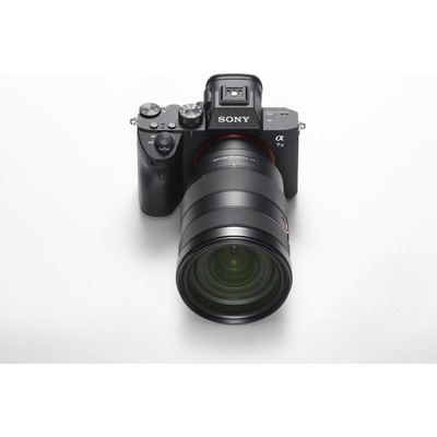 Fotocamera mirrorless Sony Ilce 7M3 obbiettivo 28-70 3.5-5.6 OSS
