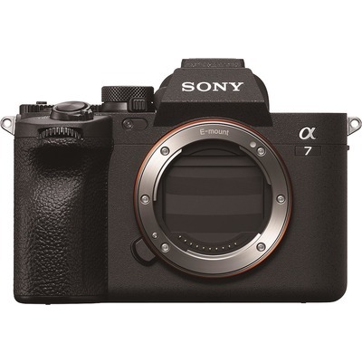 Fotocamera mirrorless Sony Ilce 7M4 con obiettivo SEL 28-70mm f/3.5-5.6