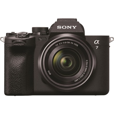 Fotocamera mirrorless Sony Ilce 7M4 con obiettivo SEL 28-70mm f/3.5-5.6