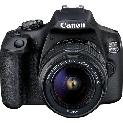 Fotocamera reflex Canon EOS 2000D con ottica EF 18-55mm DC III + borsa,scheda SD da 16GB e panno per pulizia inclusi nella confezione.