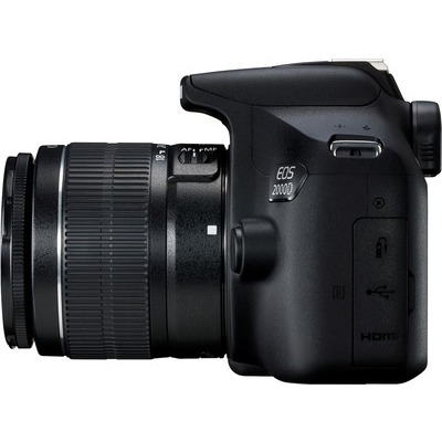 Fotocamera reflex Canon EOS 2000D con ottica EF 18-55mm DC III